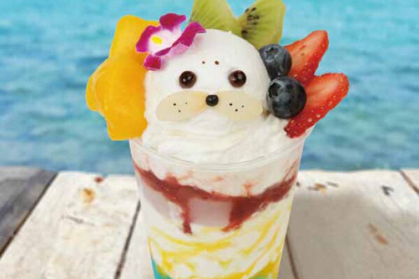 赤ちゃんアザラシのトロピカルフルーツパフェ